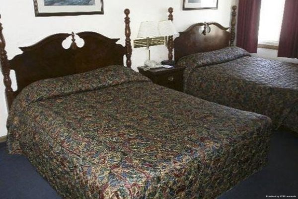 Rodeway Inn & Suites Eau Claire